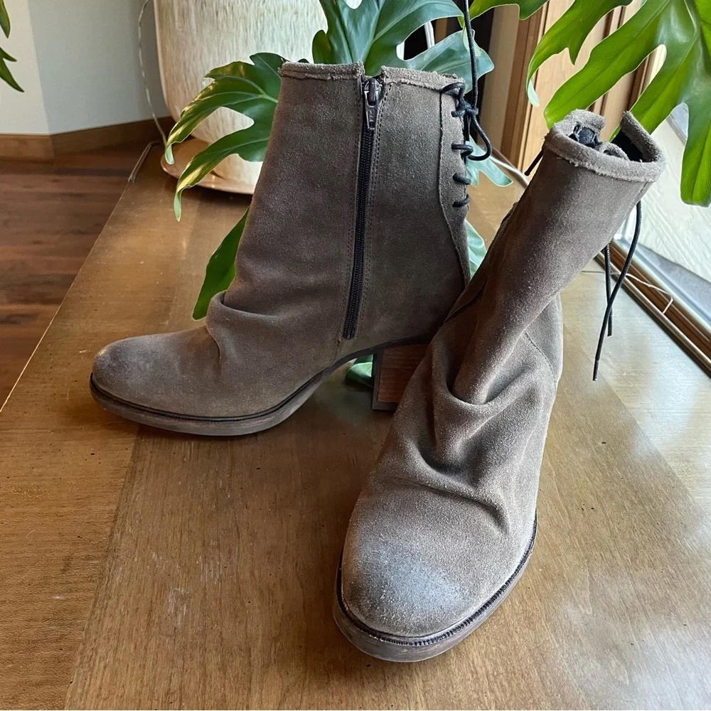 Bos. & Co. Brown Slouchy Suede Leather Ankle Boots Back Lace Detail size EU 41